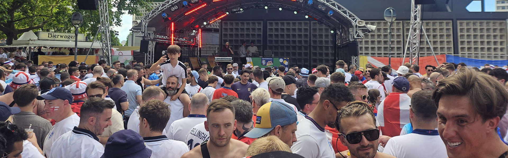 NIKOS auf einem Festival